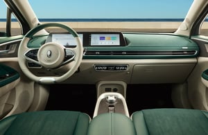 Übersichtlich und komfortabel: das Cockpit des GWM ORA 03 in Two-Tone Green/Grey